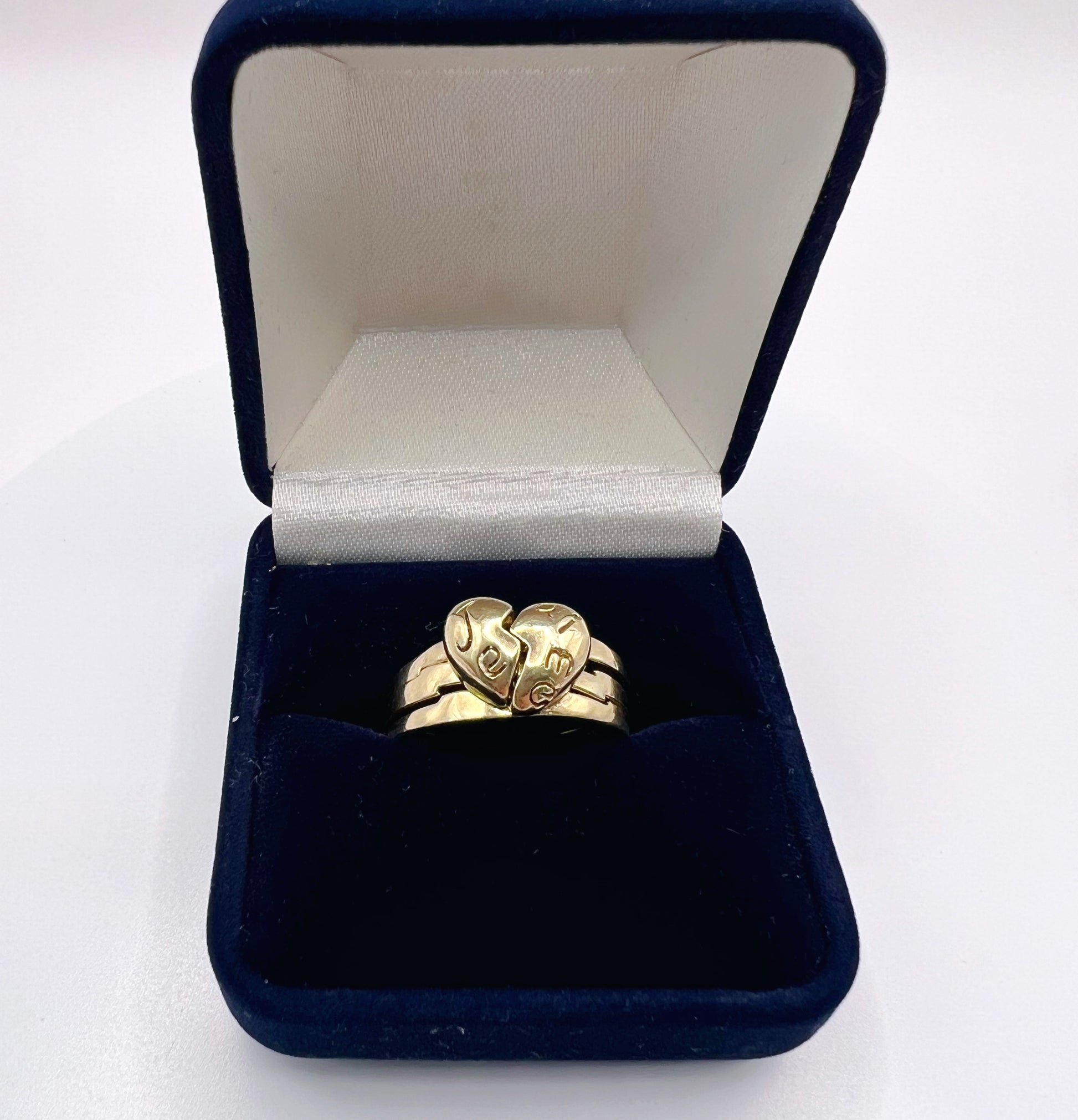9ct Gold Puzzle Ring "Je T'aime" French "I Love You" Heart