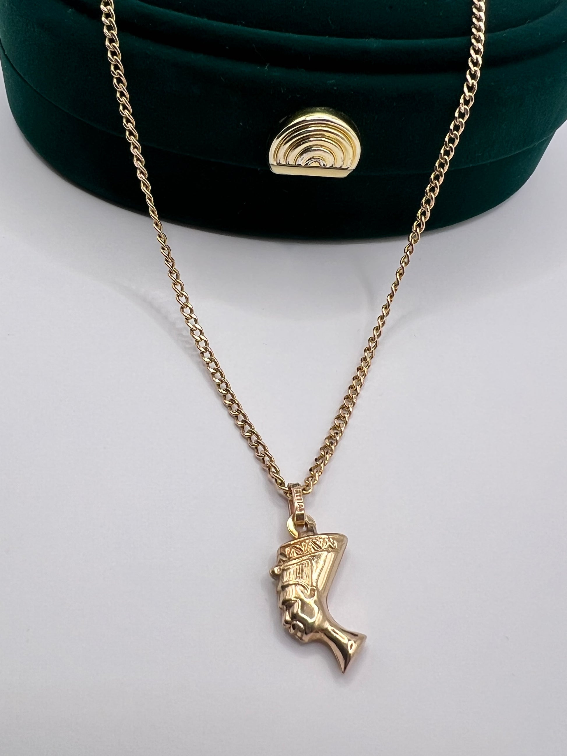 9ct Yellow Gold Egyptian Queen Nefertiti Pendant Necklace Perfect Gift For Her
