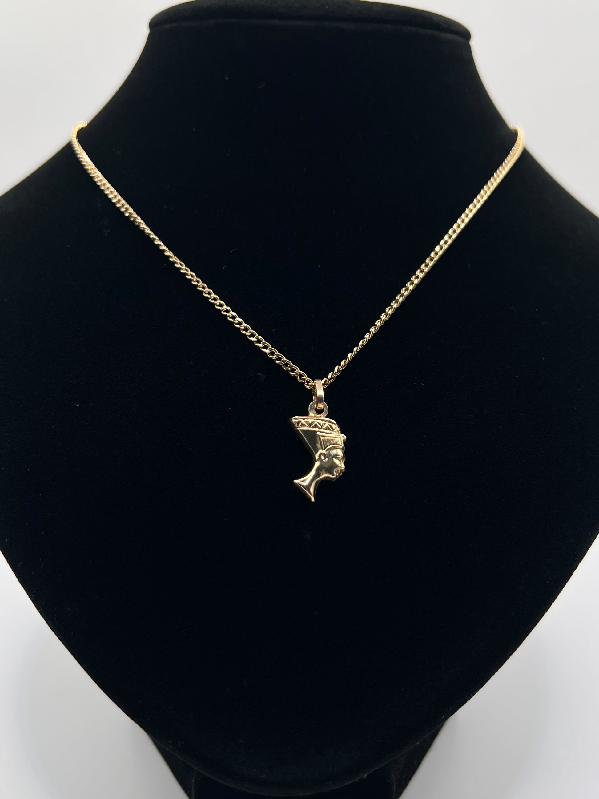 9ct Yellow Gold Egyptian Queen Nefertiti Pendant Necklace Perfect Gift For Her