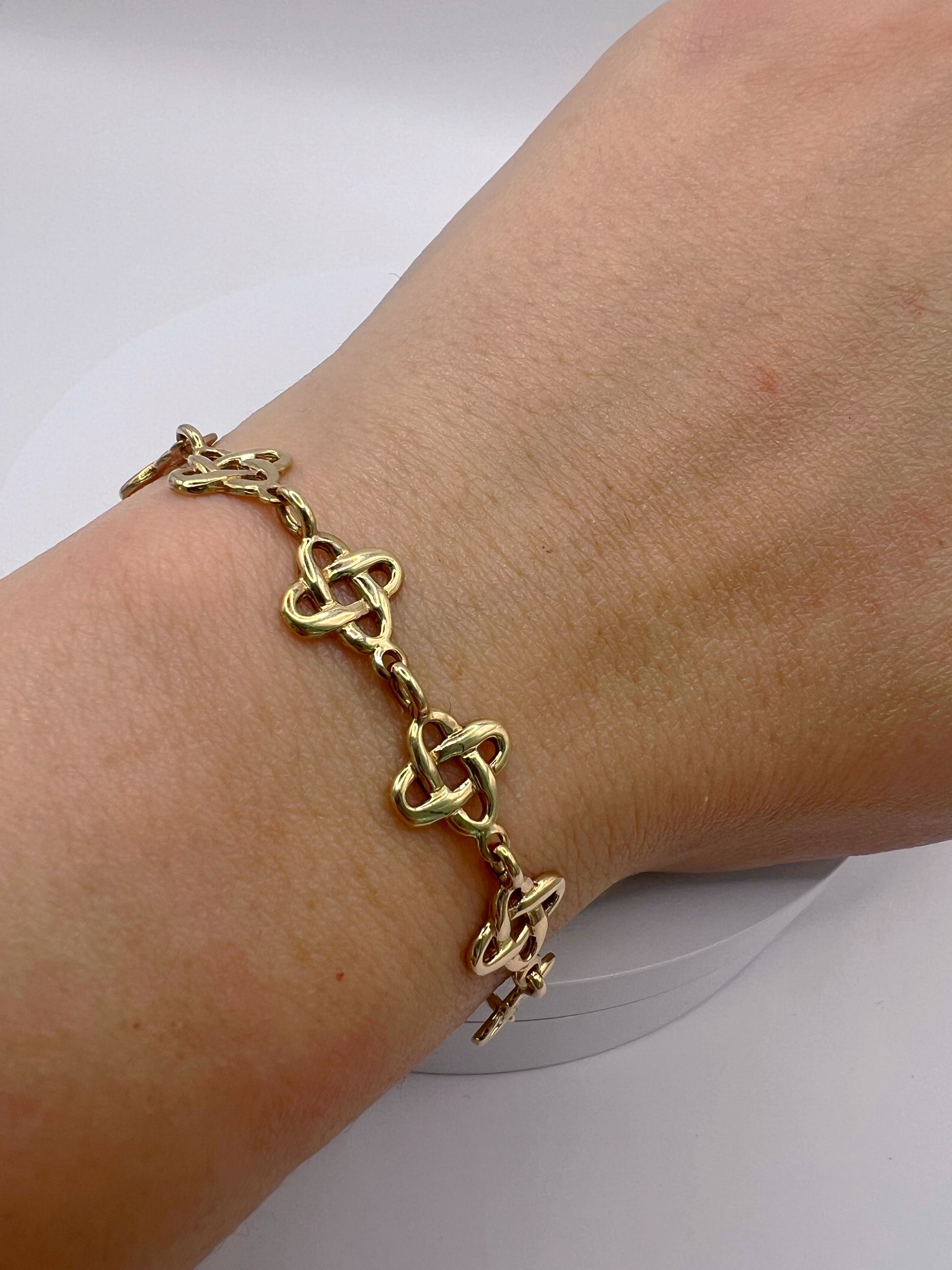 9ct Solid Yellow Gold Celtic Bracelet