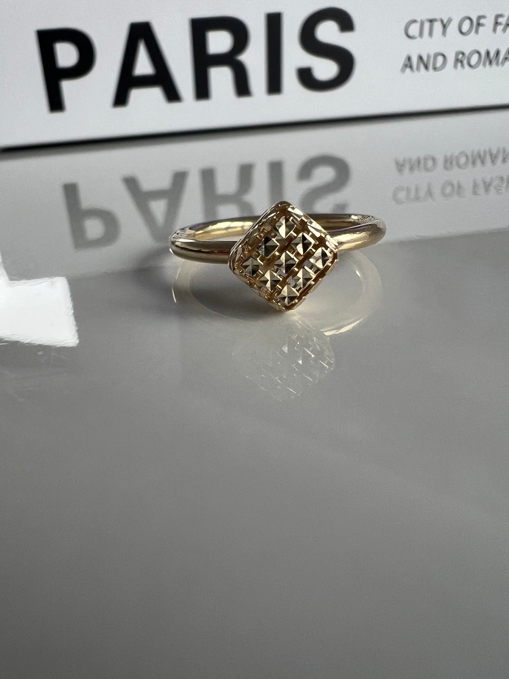 TJC 9ct Gold Diamond-Cut Topped Ring