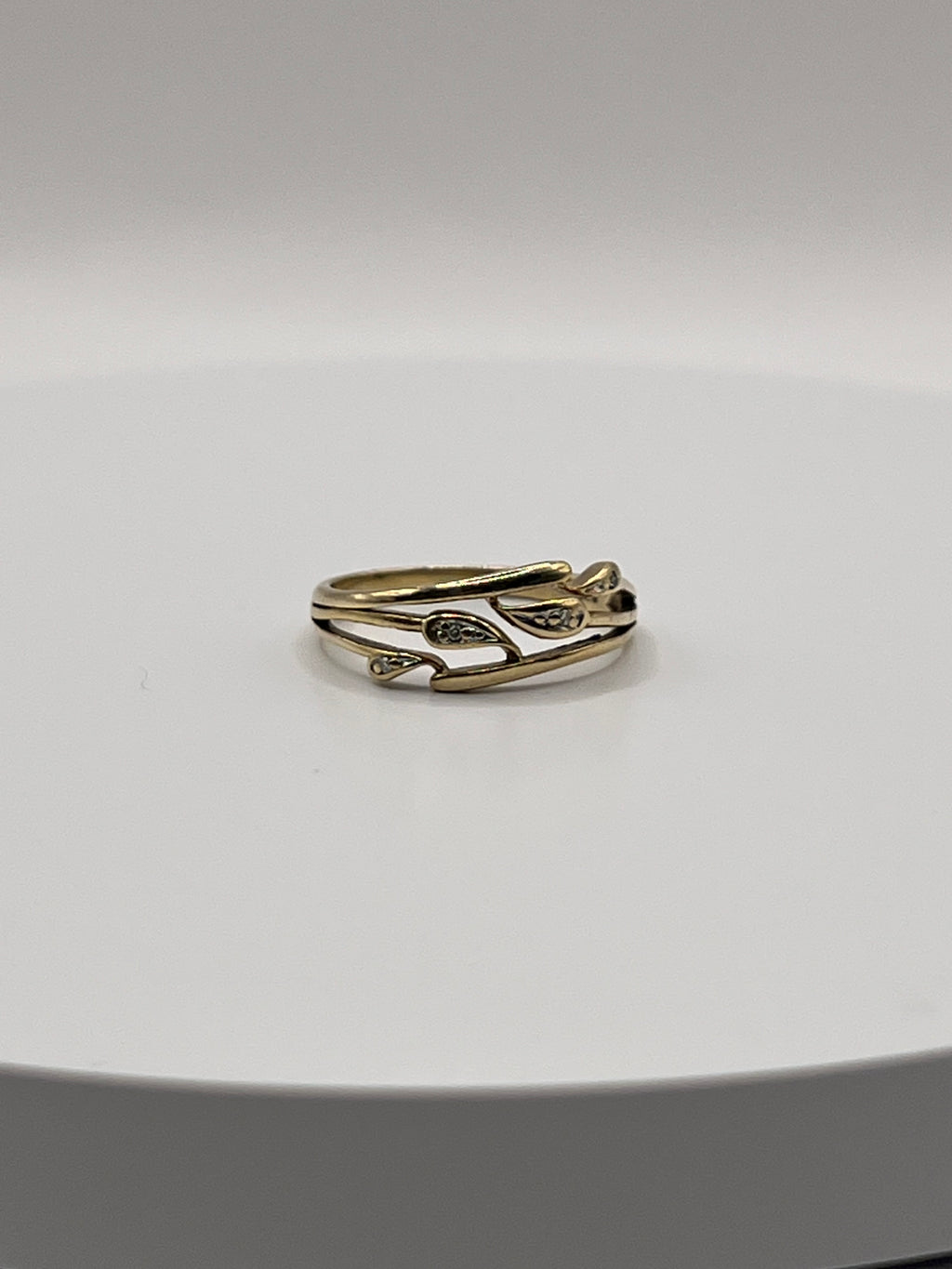 9ct Yellow Gold Leaf Ring