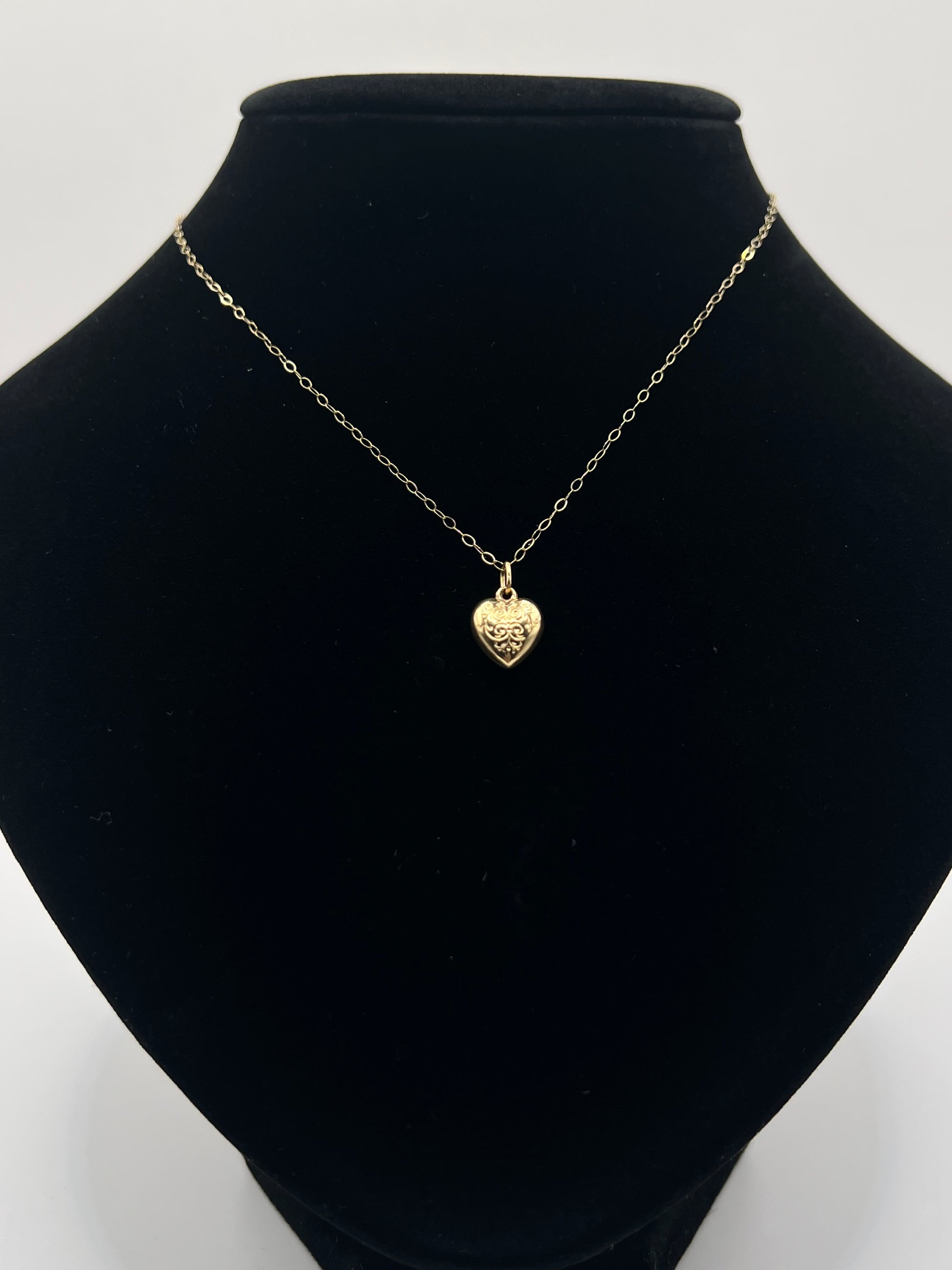 Stunning Victorian 9ct Gold Heart Pendant Necklace