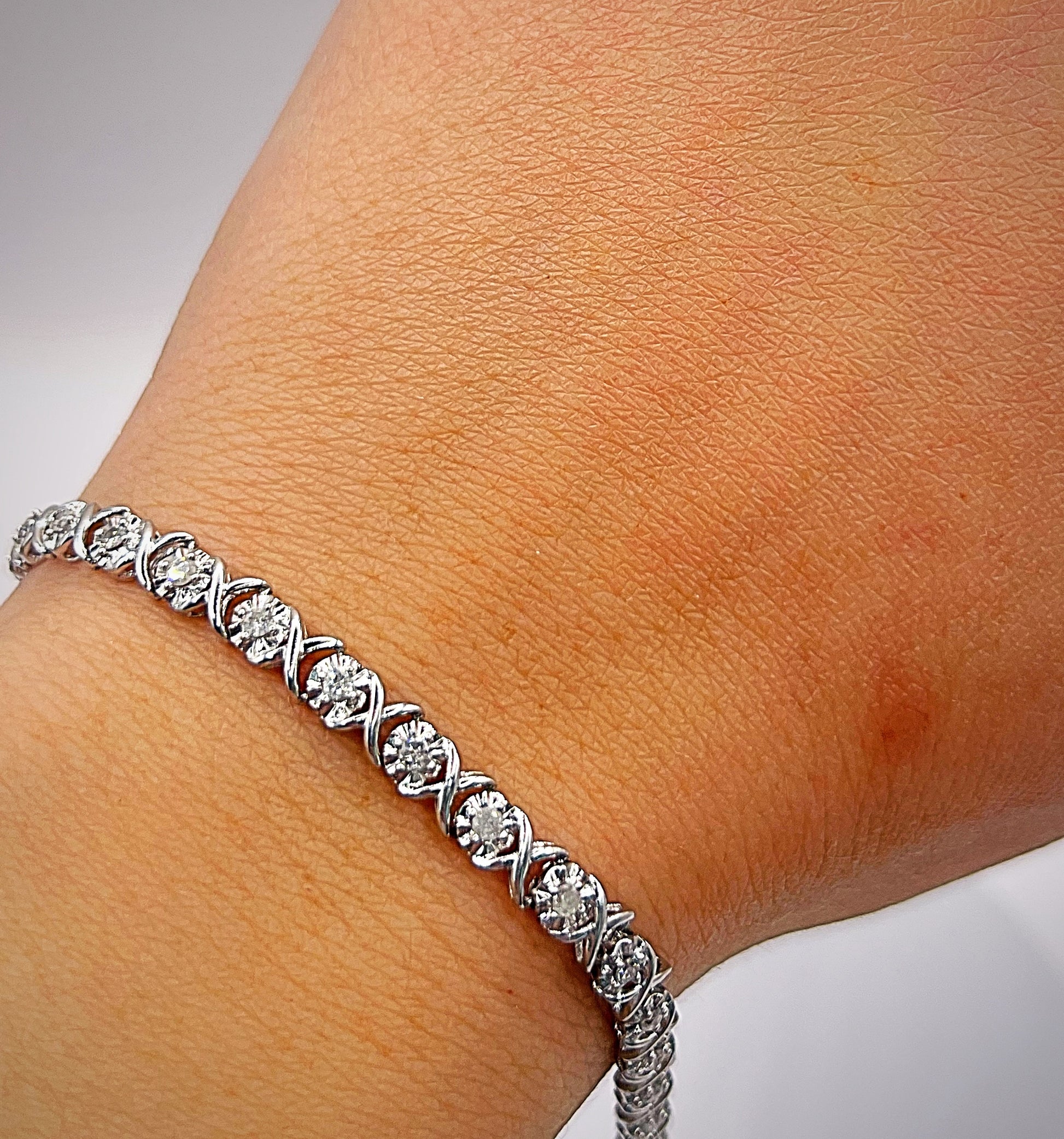 Stunning 9ct White Gold 1ct Diamond Tennis Bracelet Hallmarked
