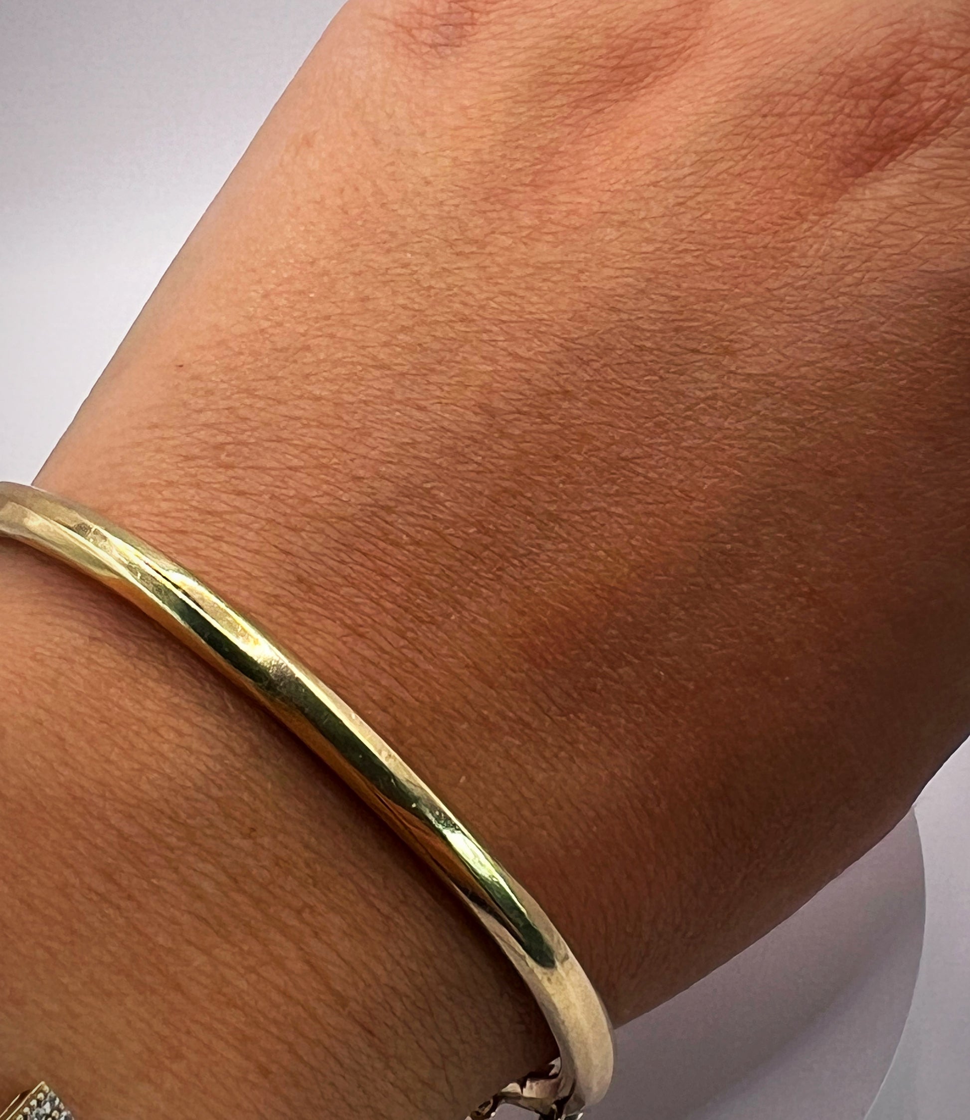 9ct Gold Bangle Bracelet Oval Tube Bangle