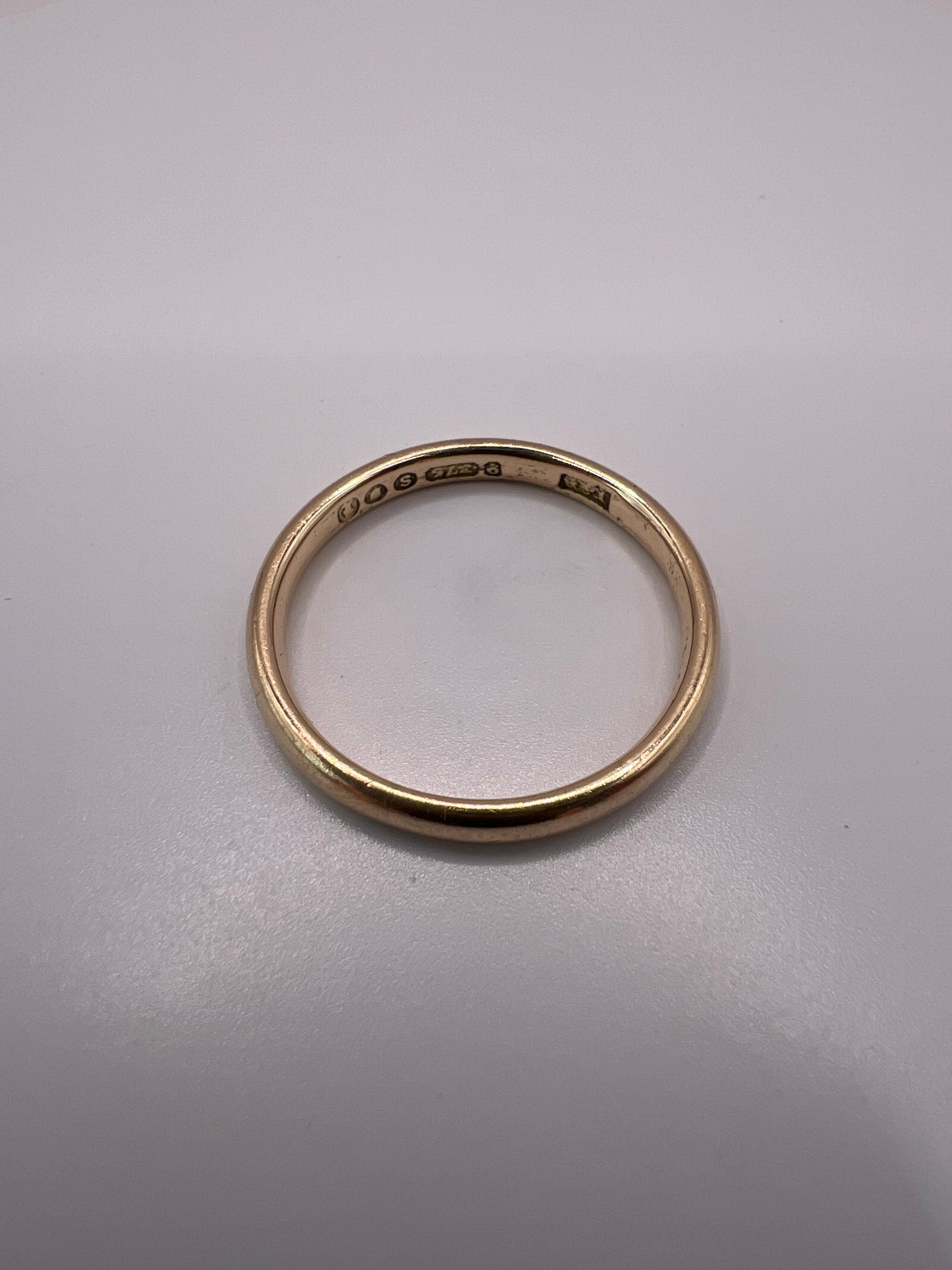 9ct Yellow Gold Fine Wedding Band