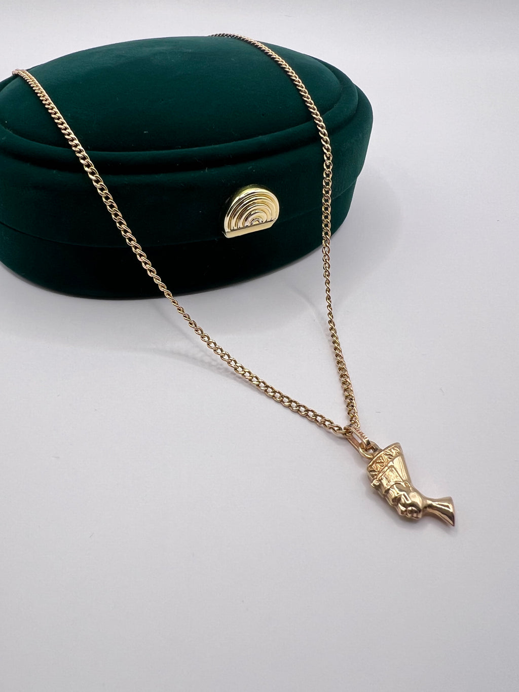 9ct Yellow Gold Egyptian Queen Nefertiti Pendant Necklace Perfect Gift For Her