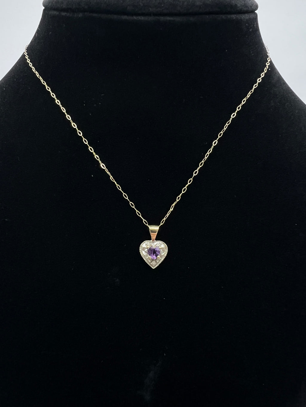 9ct Yellow Gold Necklace & Heart Shaped Amethyst Pendant