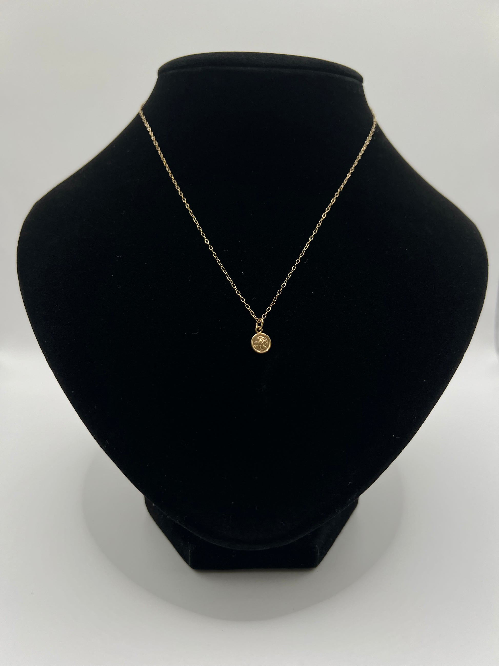 Solid 9ct Yellow Gold Necklace & Pendant Saint Christopher