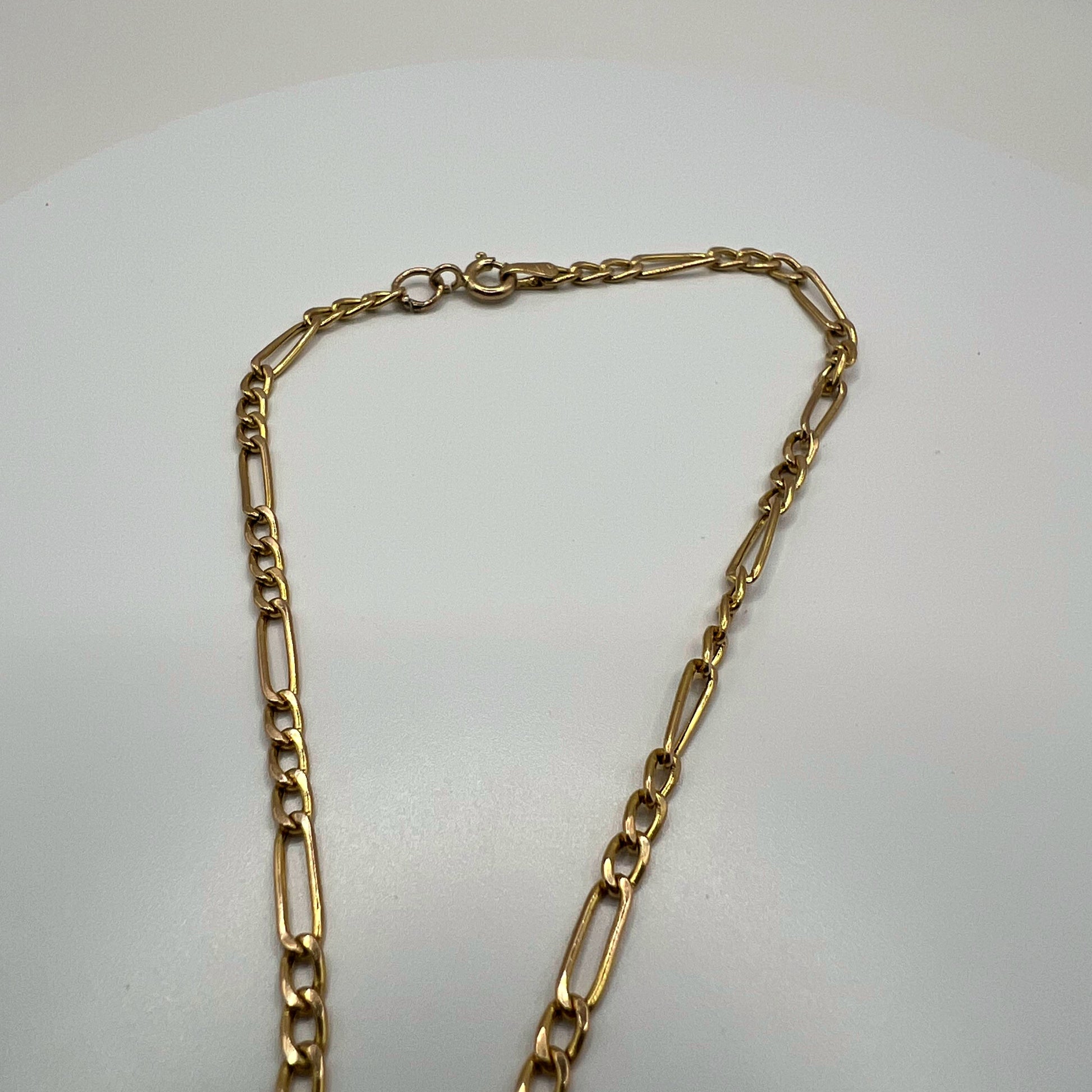 9ct Gold Figaro Chain Bracelet – 8.5"