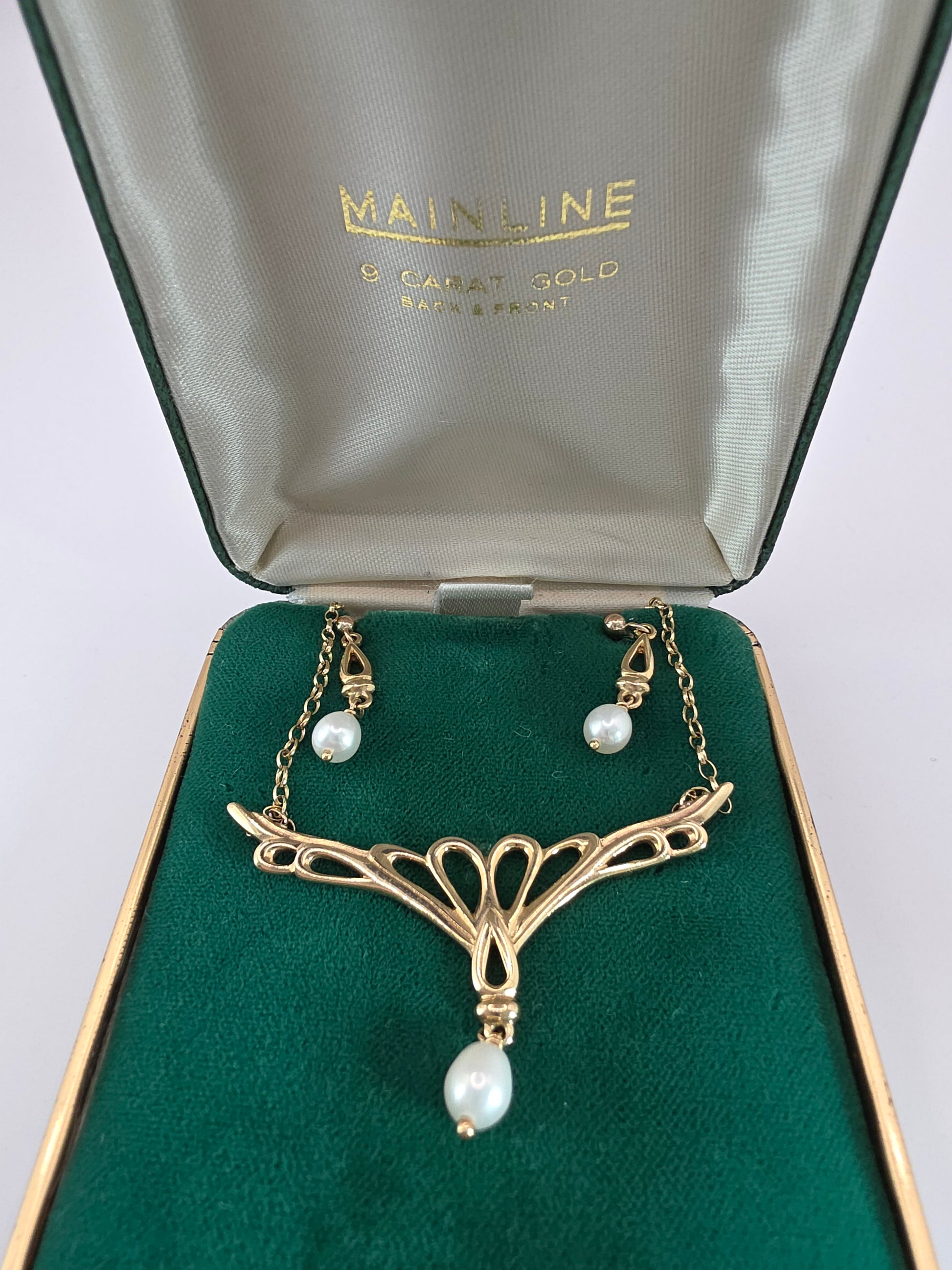Vintage 9ct Gold & Pearl Necklace and Earring Set – Elegant Design