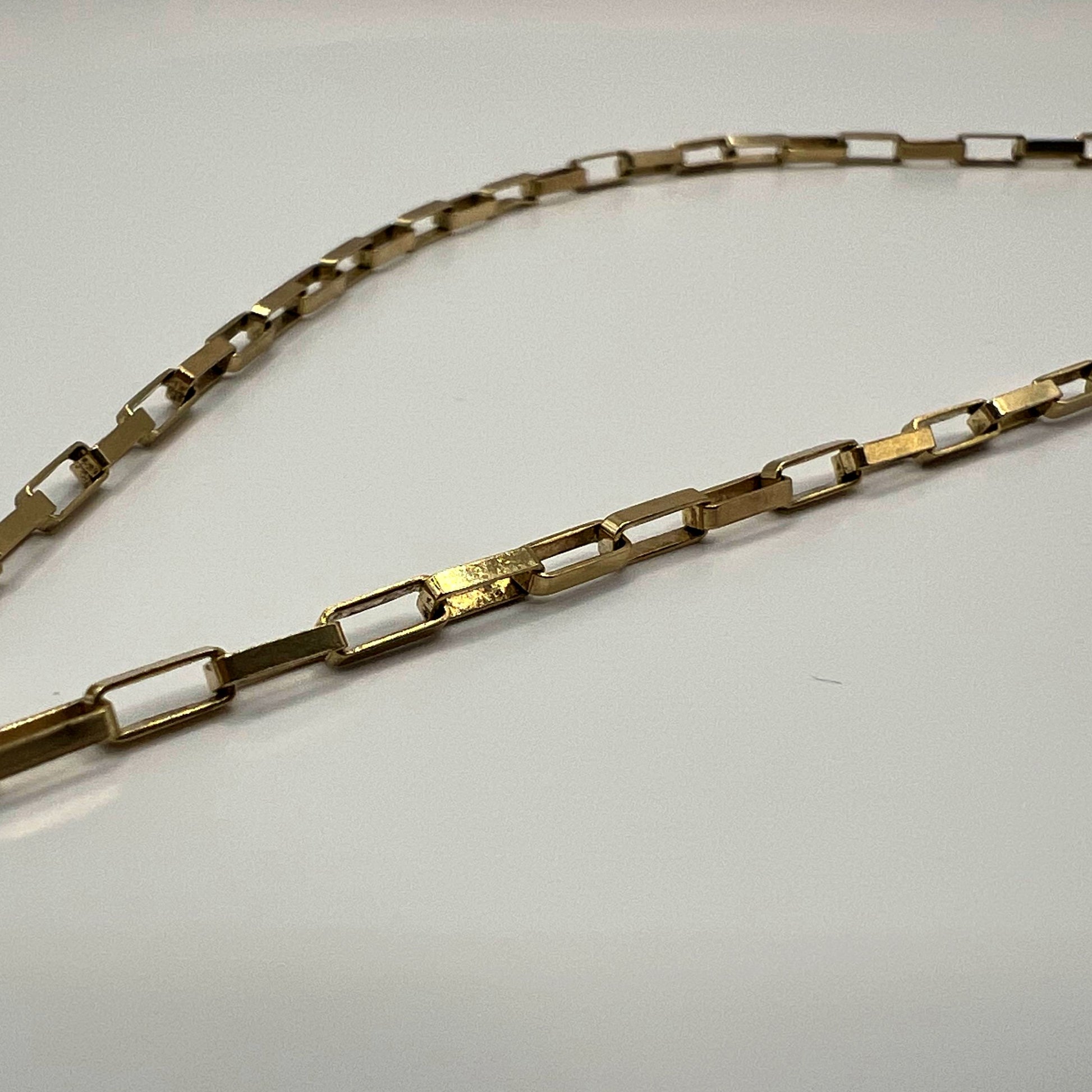 9ct Yellow Gold Paperclip Bracelet – 9”