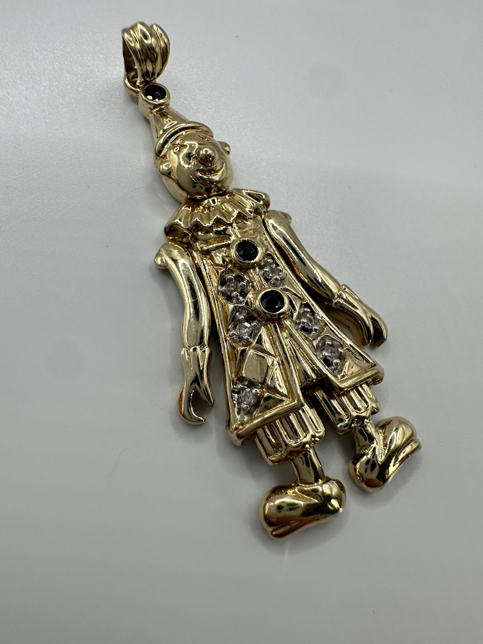 9ct Yellow Gold Clown Pendant with Black & Clear Stones – 3.96g