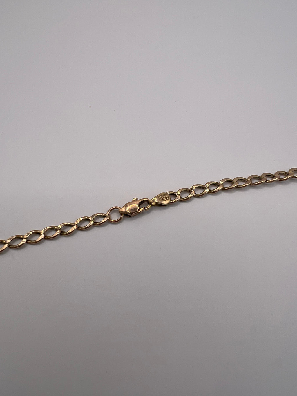 9ct Yellow Gold Curb Link Chain - 15.7" / 40cm - 3g