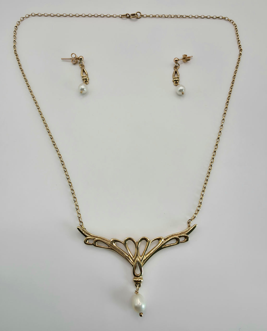 Vintage 9ct Gold & Pearl Necklace and Earring Set – Elegant Design