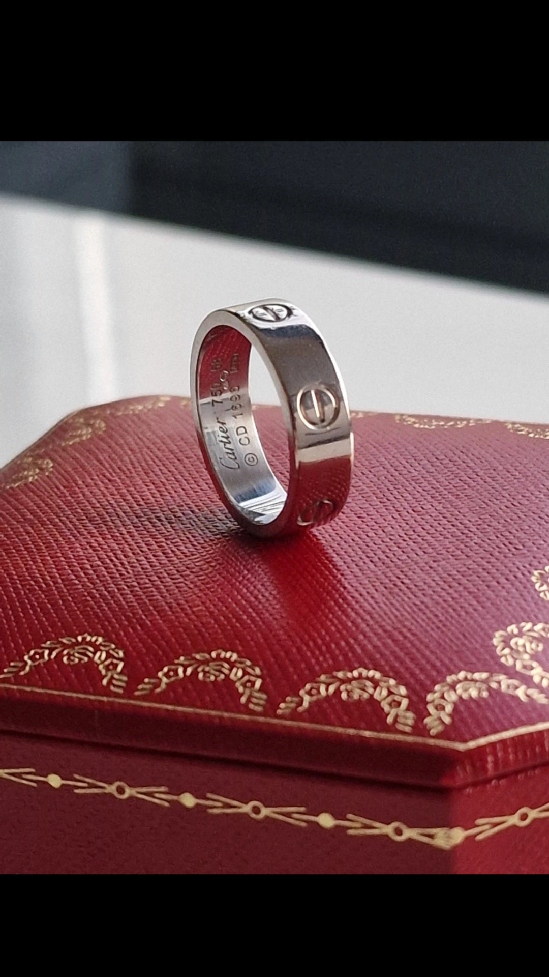 Authentic Cartier Love Ring Classic – 18ct White Gold – Size 58 (UK Q½)