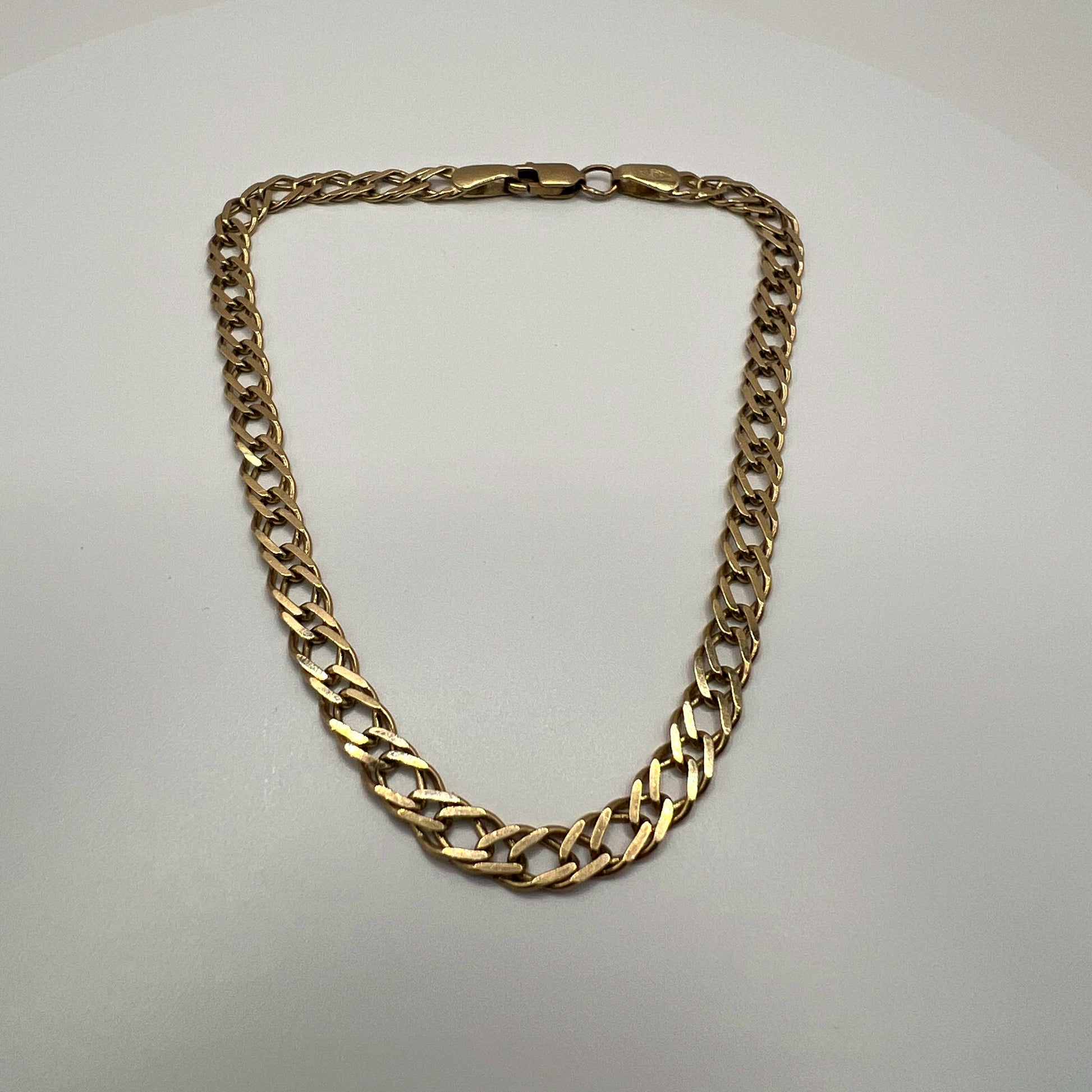 9ct Yellow Gold Flat Curb Chain Bracelet - 7.5"