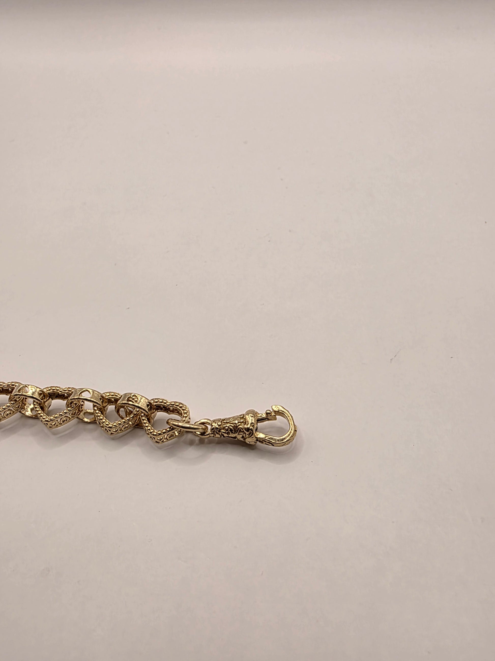 9ct Gold Heart Belcher Bracelet 7" 13.45g