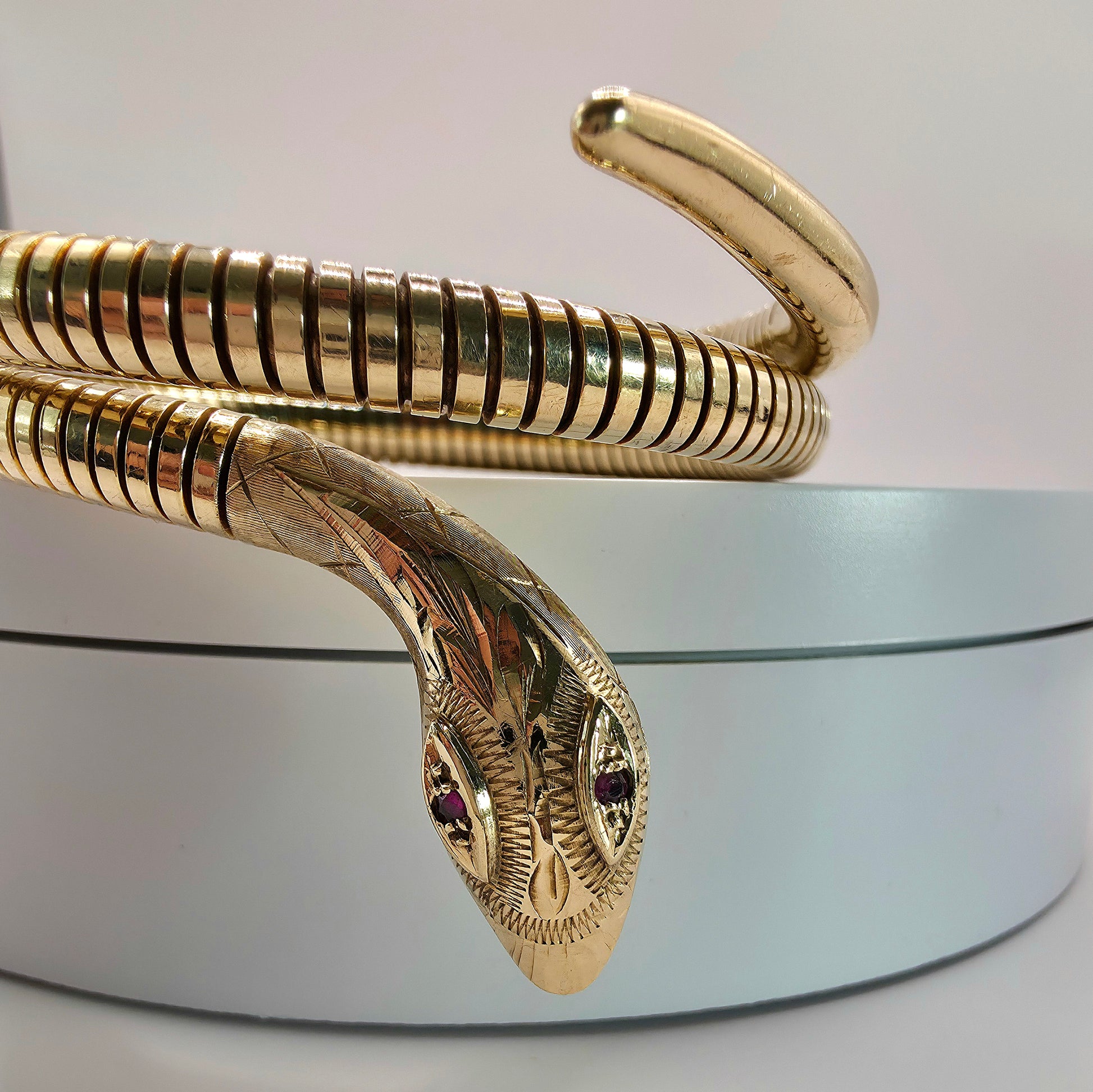 VINTAGE  9CT FLEXIBLE SNAKE BANGLE RUBY EYES HALLMARKED 1970 HEAVY 36.84g
