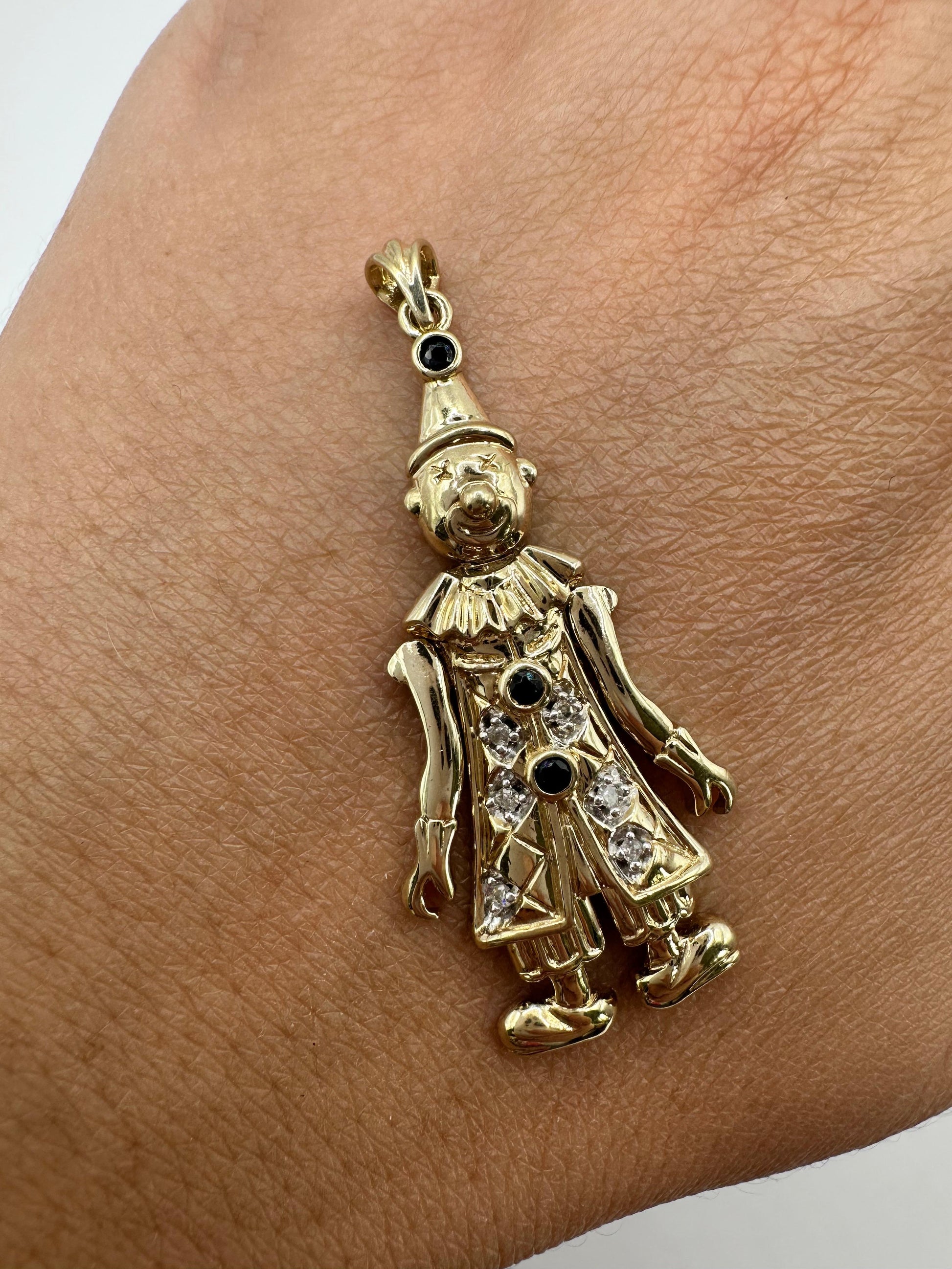 9ct Yellow Gold Clown Pendant with Black & Clear Stones – 3.96g