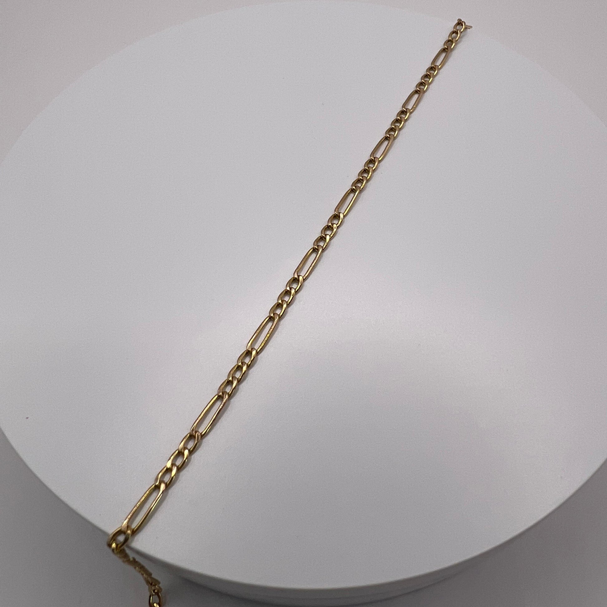 9ct Gold Figaro Chain Bracelet – 8.5"